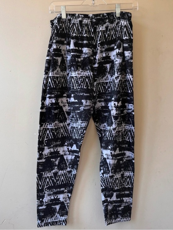 No Boundaries Pants - No Boundaries Black and White Geometric Print Leggings